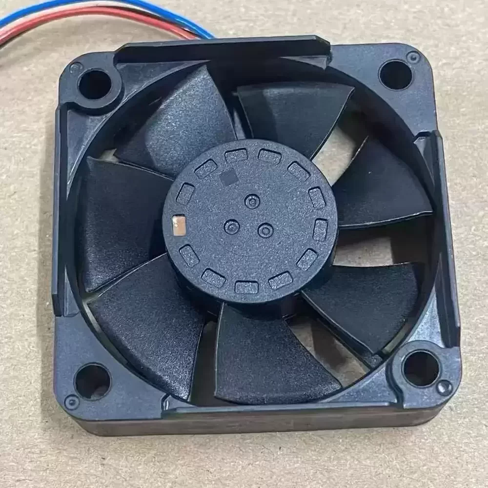 AUB0505HHBRS Delta 5VDC 50mm 3-Wire Axial Fan AUB0505HHBRS Delta 5VDC 50mm 3-Wire Axial Fan