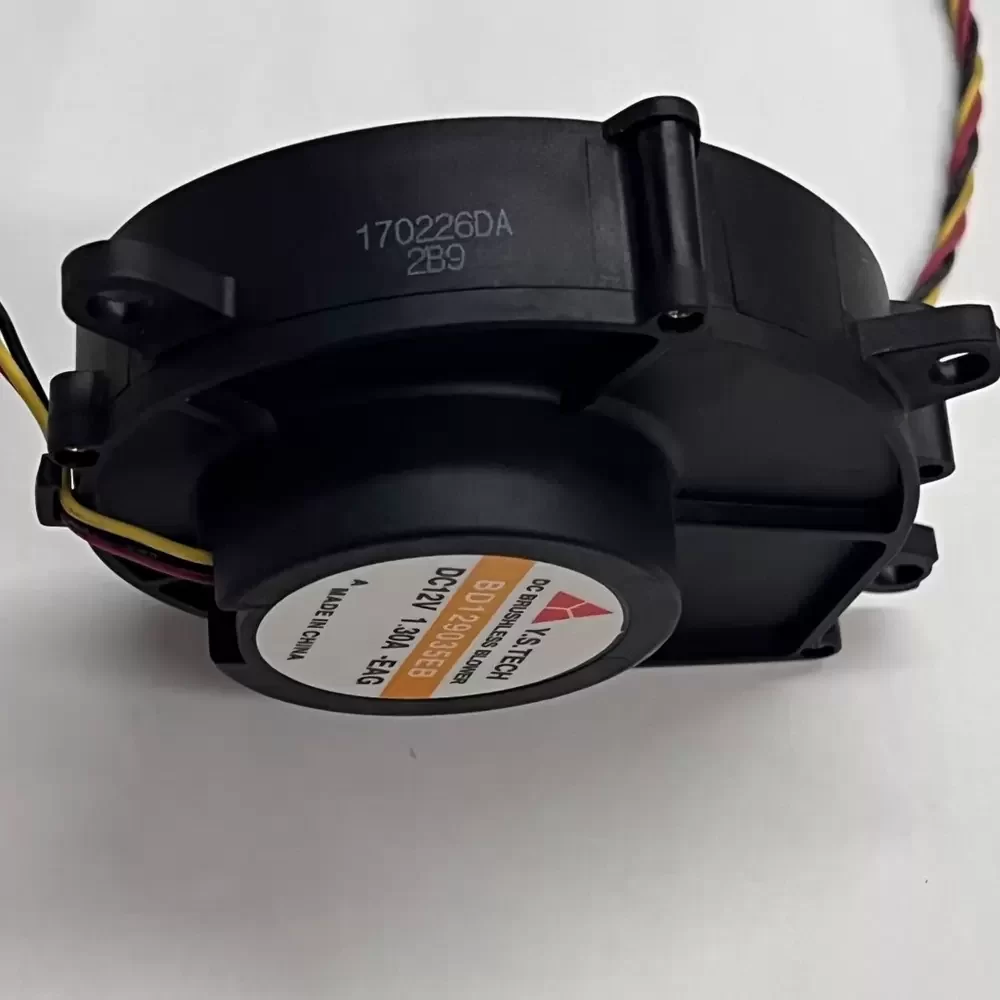 BD129035EB Y.S.TECH 12VDC 97x94x33mm 3-Wire Blower BD129035EB Y.S.TECH 12VDC 97x94x33mm 3-Wire Blower