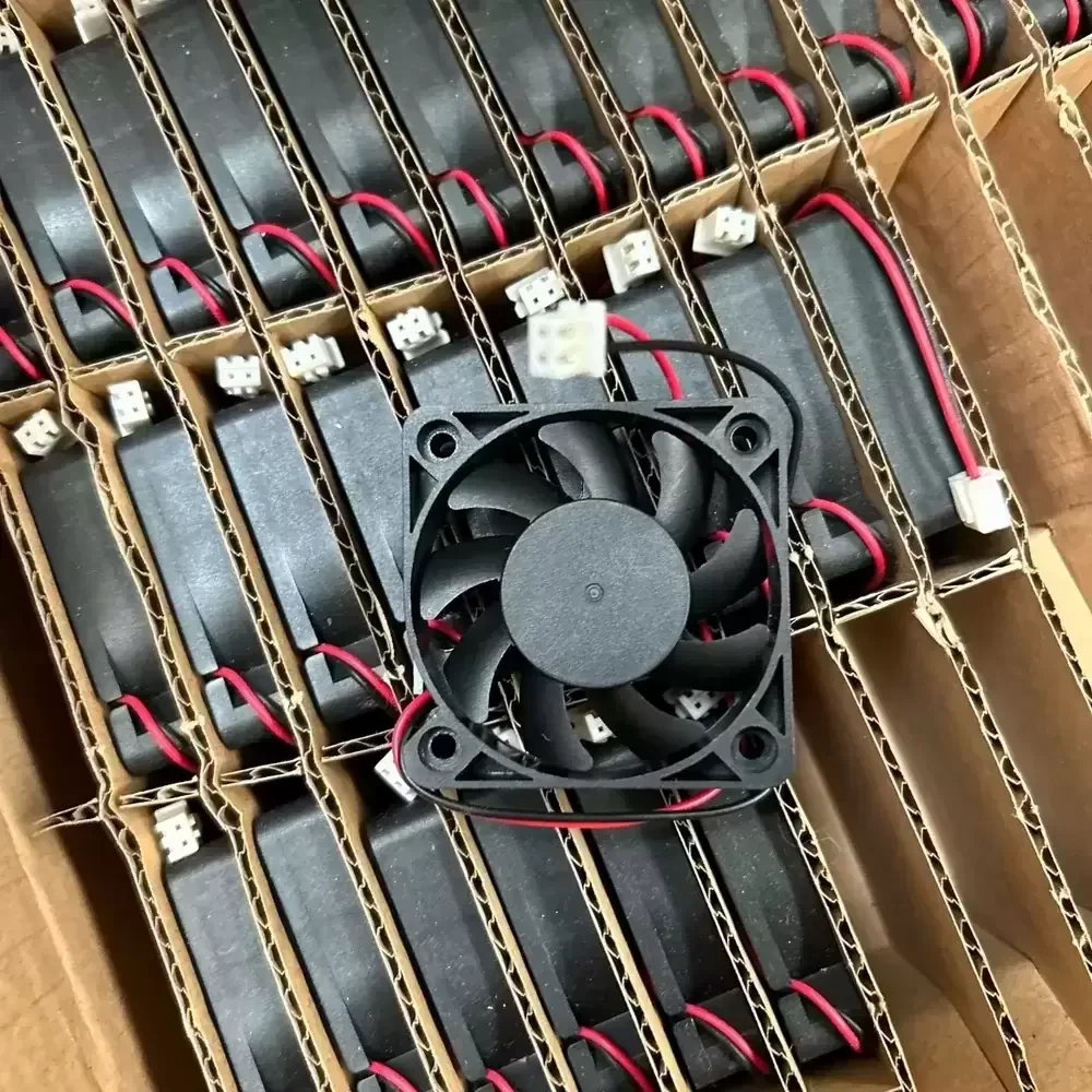 CD5010HS B&R 12VDC 50x50x10mm 0.16A Industrial Fan CD5010HS B&R 12VDC 50x50x10mm 0.16A Industrial Fan