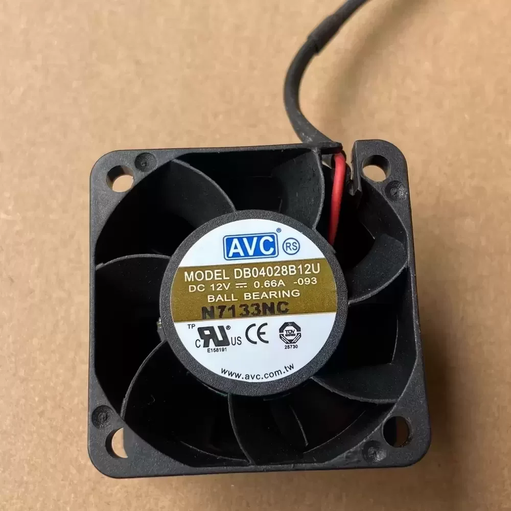 DB04028B12U-093 AVC 12VDC 40x40x28mm 0.66A Axial Fan