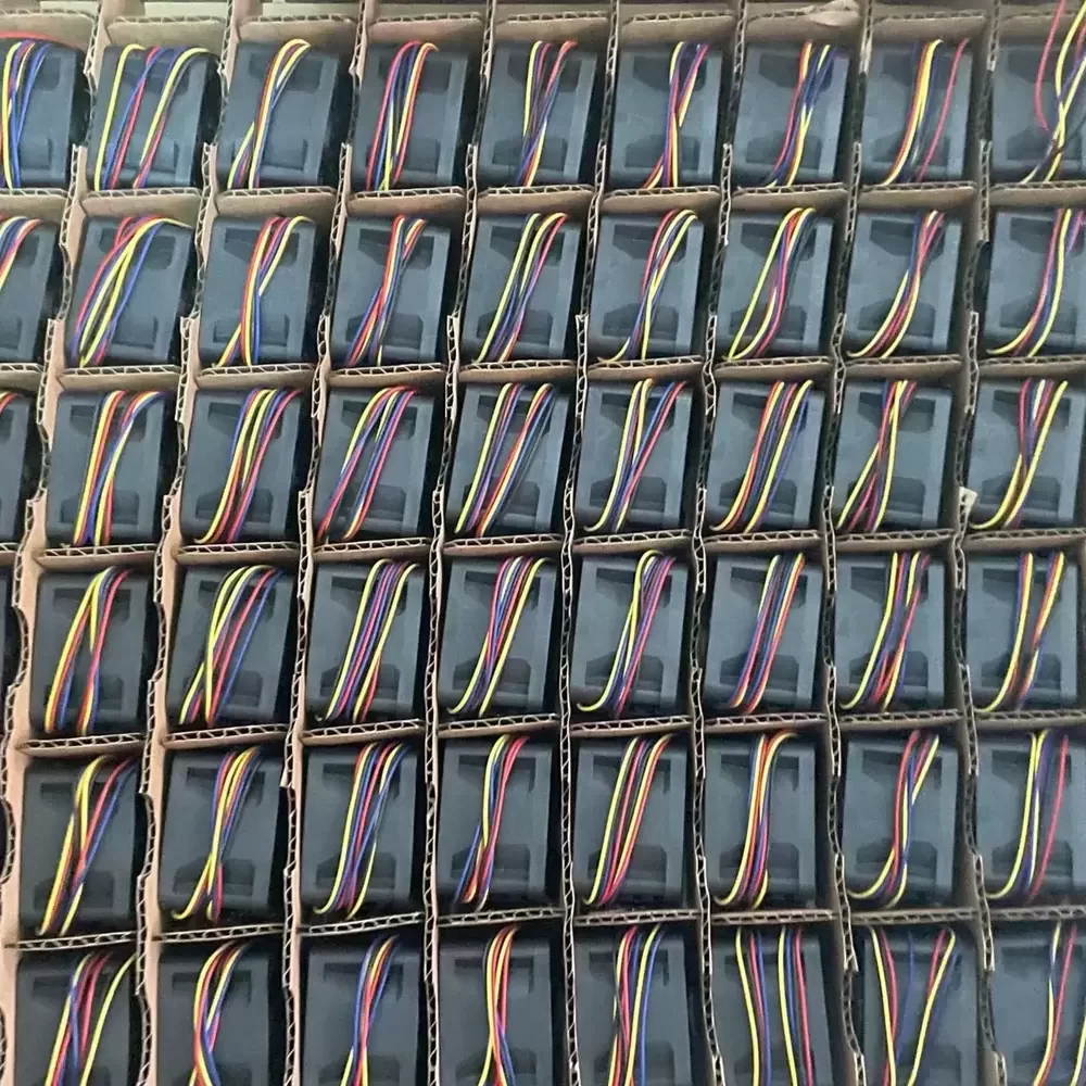 DBPT0428B2SP005 AVC 12VDC 2.80A 40x40x28mm Axial Fan DBPT0428B2SP005 AVC 12VDC 2.80A 40x40x28mm Axial Fan