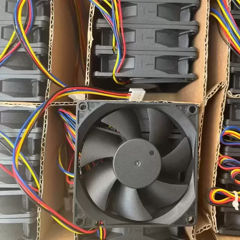 DF0802012B2UN Comdell 12VDC 80x80x20mm PWM Axial Fan DF0802012B2UN Comdell 12VDC 80x80x20mm PWM Axial Fan