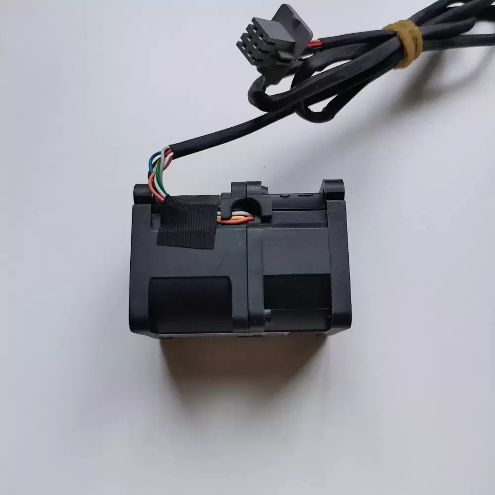 DFPD0456B2UY017 AVC 12VDC 40x40x56mm Server Cooling Fan DFPD0456B2UY017 AVC 12VDC 40x40x56mm Server Cooling Fan