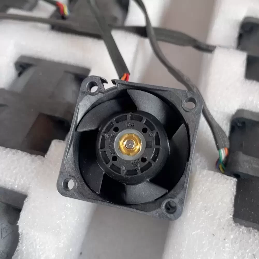 DFPK0456B2GY02B AVC 12VDC 40x40x56mm Dual Motor Axial Fan DFPK0456B2GY02B AVC 12VDC 40x40x56mm Dual Motor Axial Fan