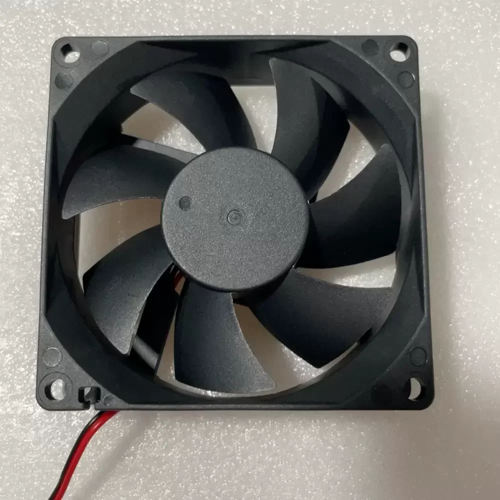 DS08025B24U-109 AVC 24VDC 80x80x25mm 0.40A Axial Fan DS08025B24U-109 AVC 24VDC 80x80x25mm 0.40A Axial Fan