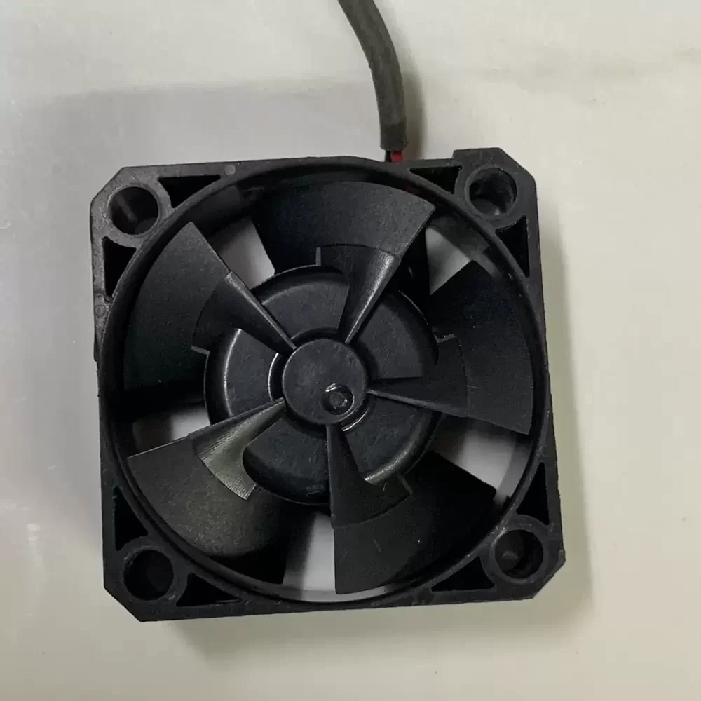 F310R-12LC Copal 12VDC 30x30x10mm Low Noise Axial Fan F310R-12LC Copal 12VDC 30x30x10mm Low Noise Axial Fan