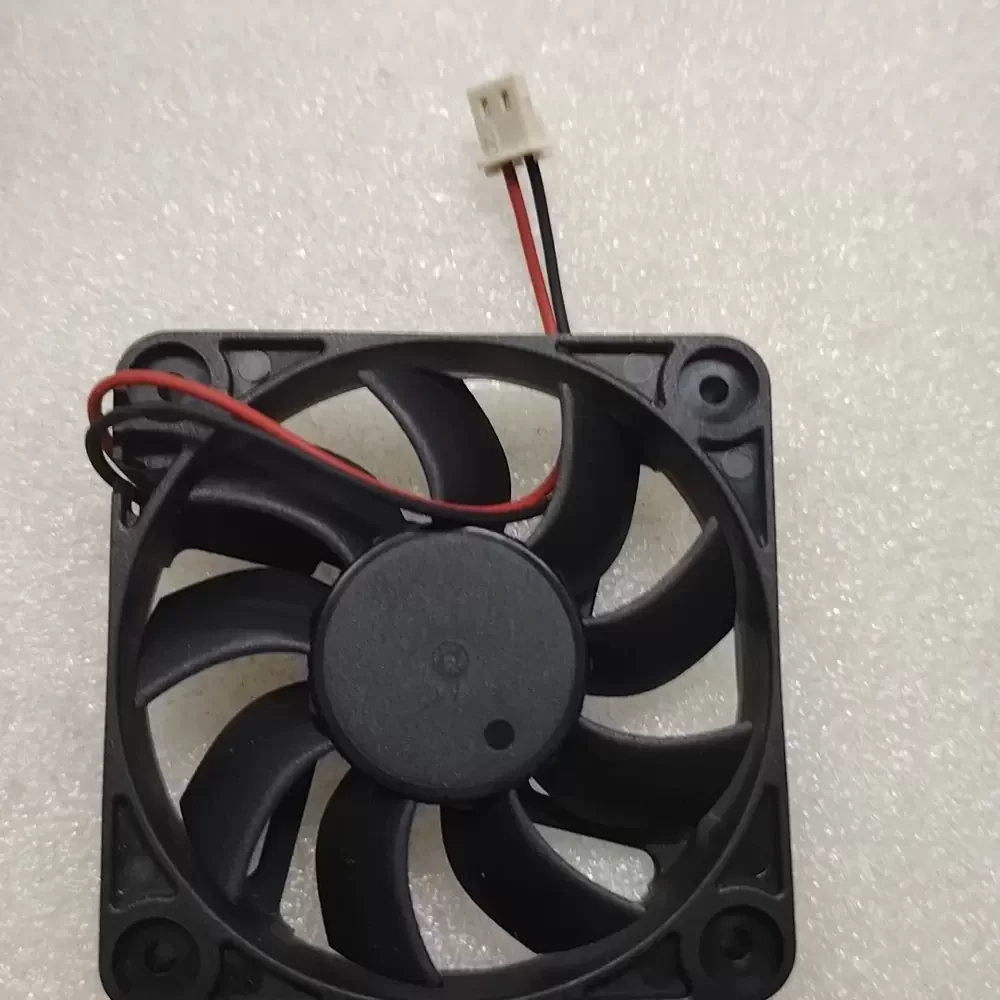 FD126015LL Y.S.TECH 12VDC 60x60x15mm 2-Wire Axial Fan FD126015LL Y.S.TECH 12VDC 60x60x15mm 2-Wire Axial Fan