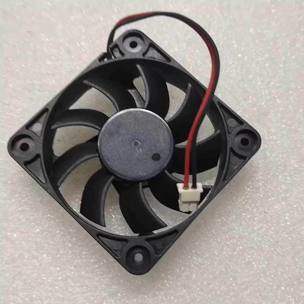 FD126015LL Y.S.TECH 12VDC 60x60x15mm 2-Wire Axial Fan FD126015LL Y.S.TECH 12VDC 60x60x15mm 2-Wire Axial Fan