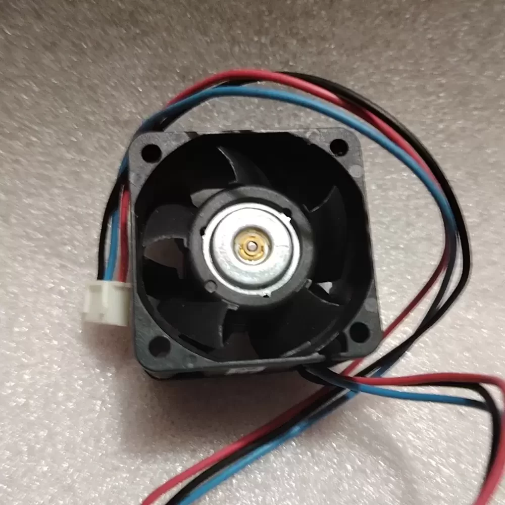 FFB0412VHN-B608 Delta 12VDC 40x40x28mm 3-Wire Axial Fan FFB0412VHN-B608 Delta 12VDC 40x40x28mm 3-Wire Axial Fan