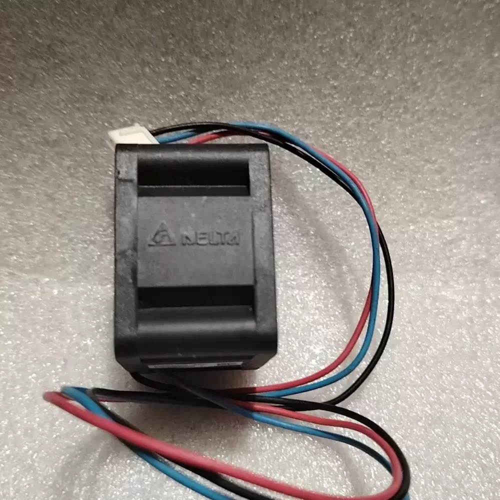 FFB0412VHN-B608 Delta 12VDC 40x40x28mm 3-Wire Axial Fan FFB0412VHN-B608 Delta 12VDC 40x40x28mm 3-Wire Axial Fan