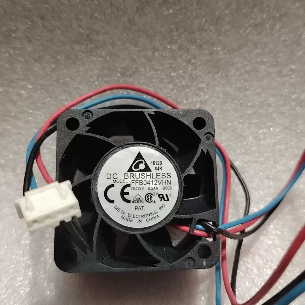FFB0412VHN-B608 Delta 12VDC 40x40x28mm 3-Wire Axial Fan