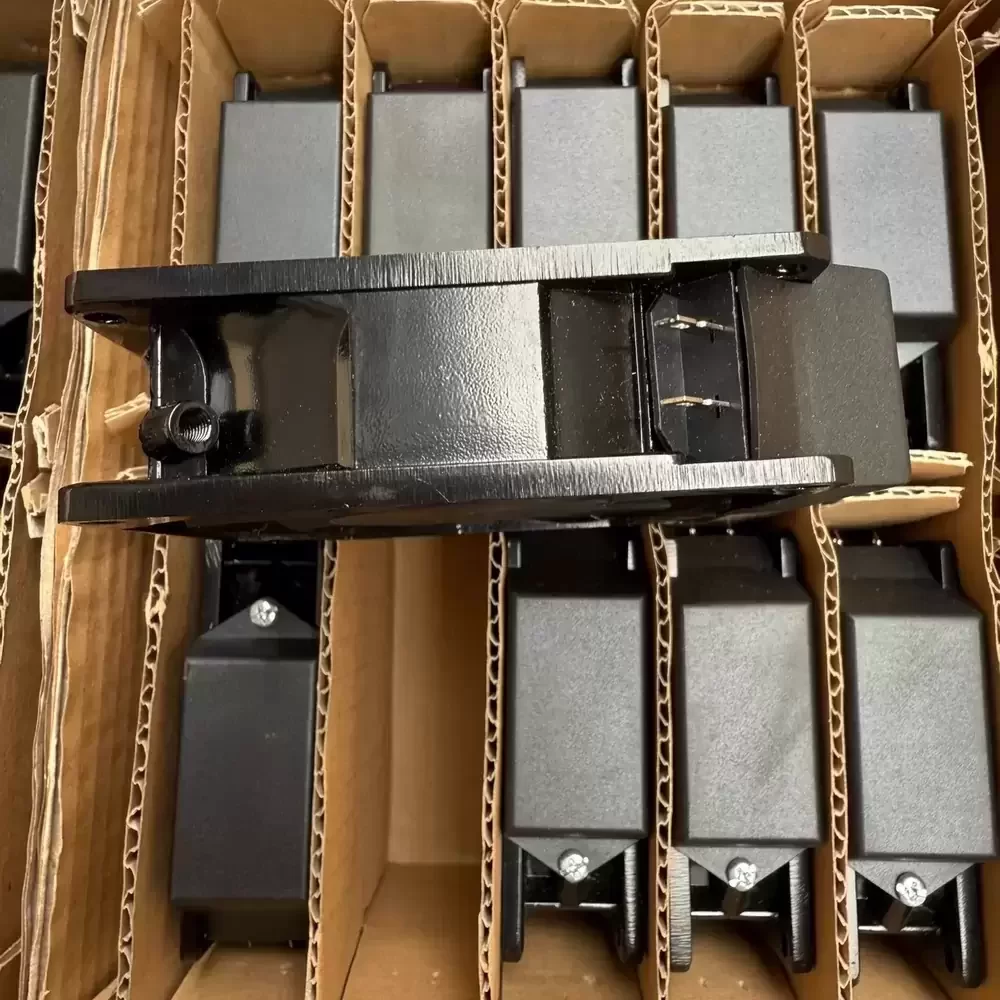 FV28025HBA Y.S.TECH 220VAC 280x280x25mm Capacitor Axial Fan FV28025HBA Y.S.TECH 220VAC 280x280x25mm Capacitor Axial Fan