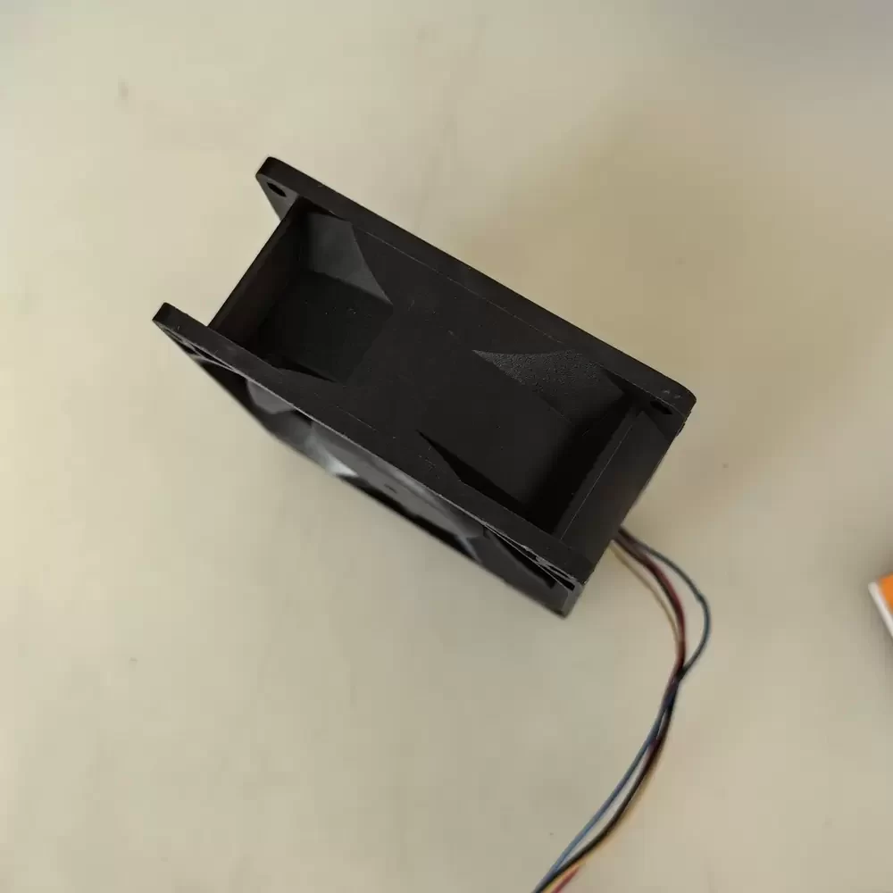 MGT9224YB-W38F Protechnic 24VDC 92x92x38mm Axial Fan MGT9224YB-W38F Protechnic 24VDC 92x92x38mm Axial Fan