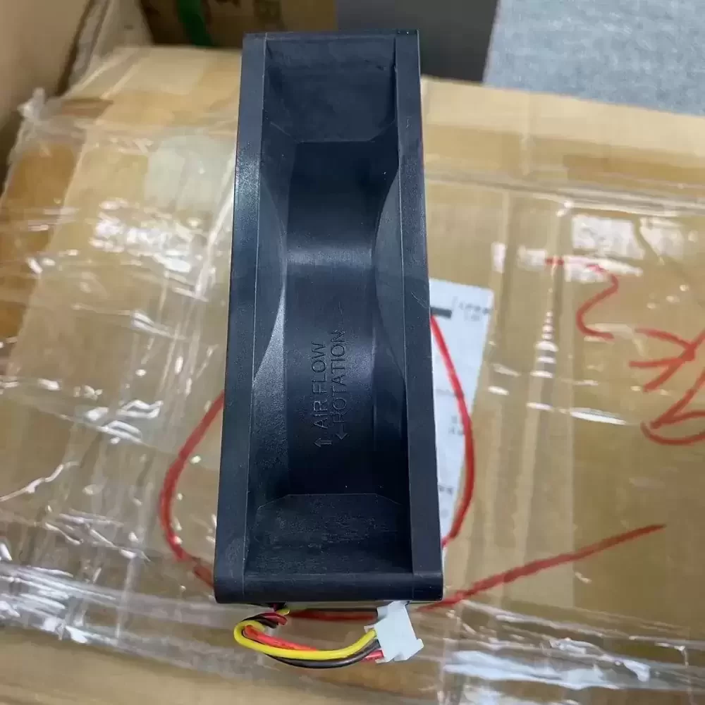 MMF-12J24DS-CP1 Mitsubishi 24VDC 120x120x38mm 3-Wire Axial Fan MMF-12J24DS-CP1 Mitsubishi 24VDC 120x120x38mm 3-Wire Axial Fan