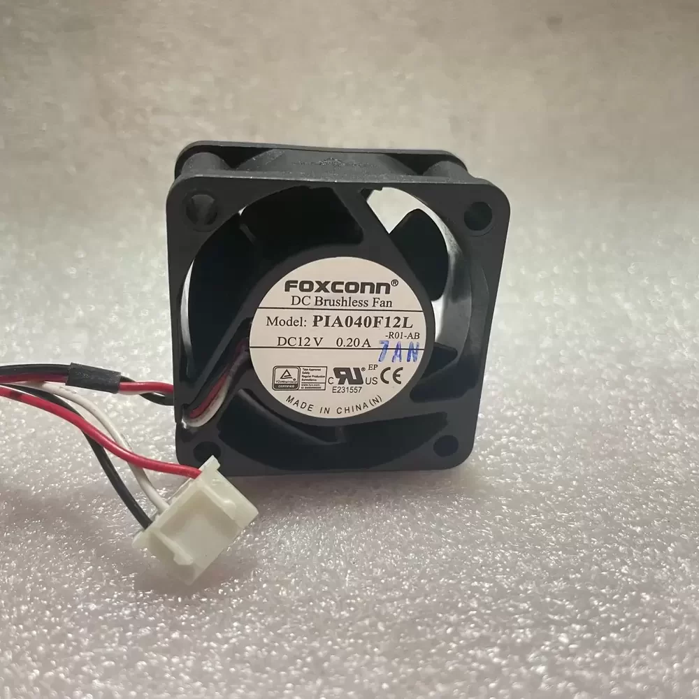 PIA040F12L-R01-AB FOXCONN 12VDC 40x40x20mm 3-Wire Axial Fan