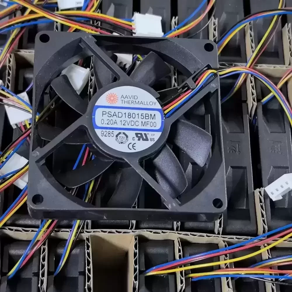 PSAD18015BM-MF00 AAVID 12VDC 80x80x15mm 4-Wire Axial Fan