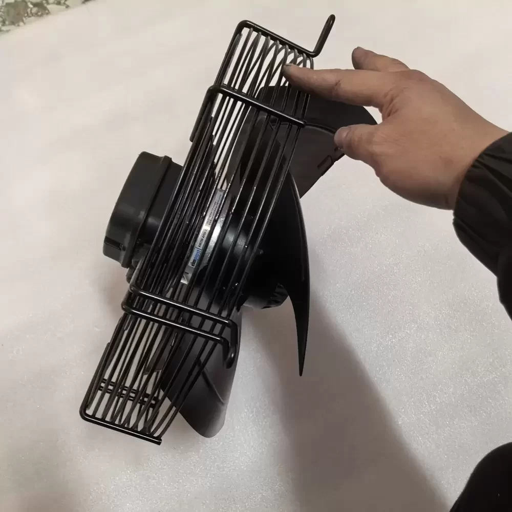 S4D500-AM09-16 ebmpapst 400V 500mm Axial Fan S4D500-AM09-16 ebmpapst 400V 500mm Axial Fan