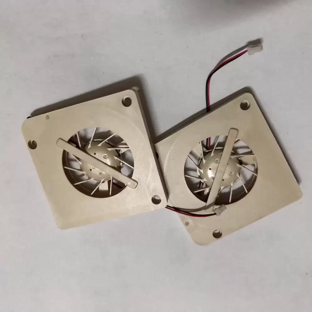 UB5U3-723 SUNON 3VDC 30x30x3mm Ultra-thin Micro Blower UB5U3-723 SUNON 3VDC 30x30x3mm Ultra-thin Micro Blower