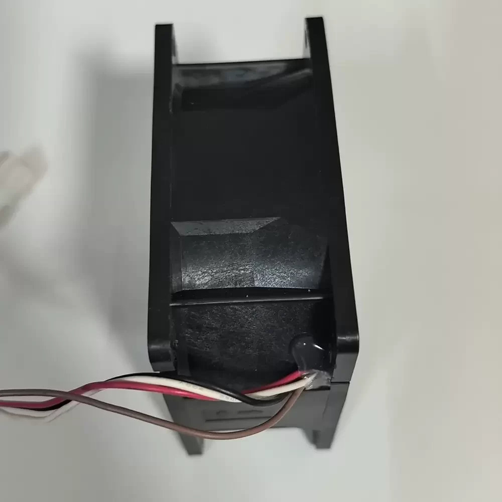 08038RA-24R-GU-05 NMB 24VDC 80x80x38mm Axial Fan 08038RA-24R-GU-05 NMB 24VDC 80x80x38mm Axial Fan