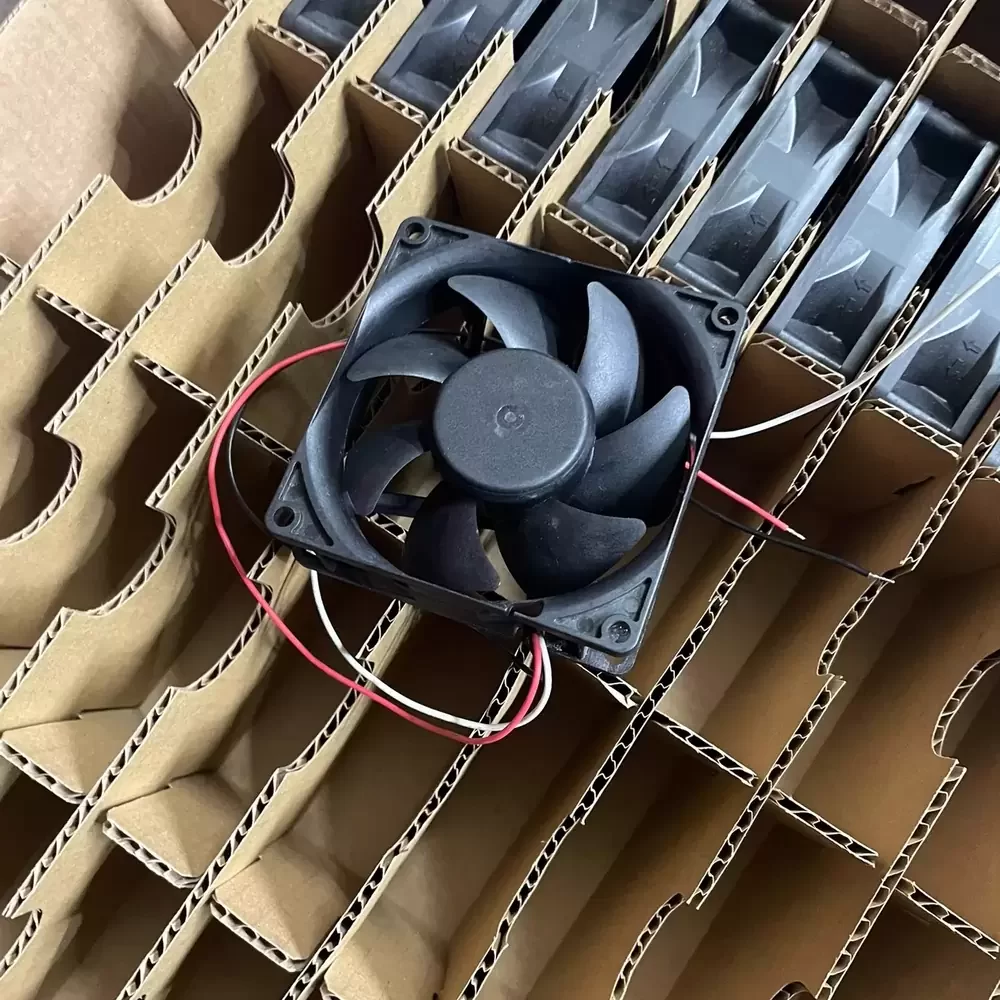 EE80251B2-000C-FB9 SUNON 12VDC 80x80x25mm Axial Fan EE80251B2-000C-FB9 SUNON 12VDC 80x80x25mm Axial Fan