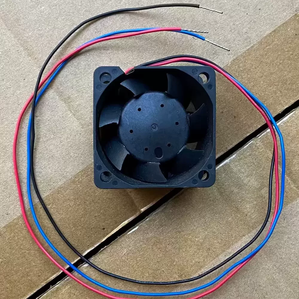 TFB0412EHN-R00 Delta 12VDC 40x40x28mm 3-Wire Axial Fan TFB0412EHN-R00 Delta 12VDC 40x40x28mm 3-Wire Axial Fan