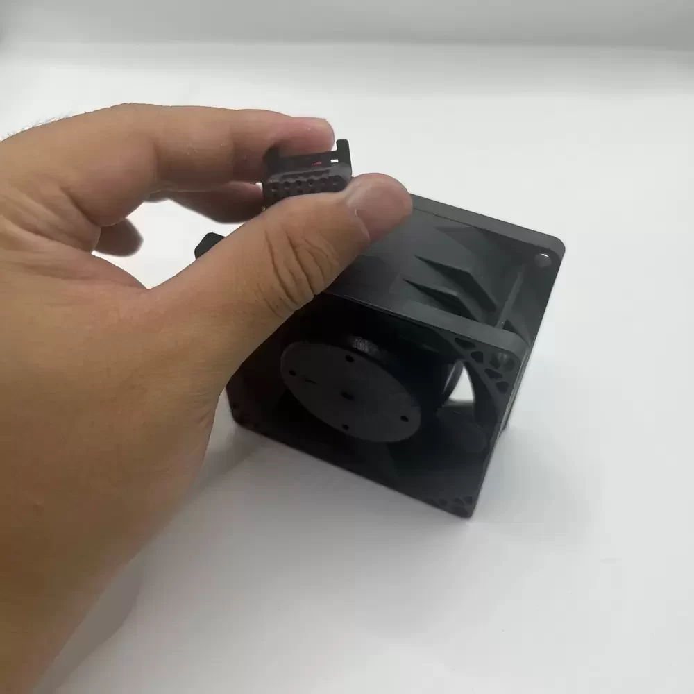 THB0812BE-BUL Delta 12VDC 80x80x38mm Axial Fan THB0812BE-BUL Delta 12VDC 80x80x38mm Axial Fan