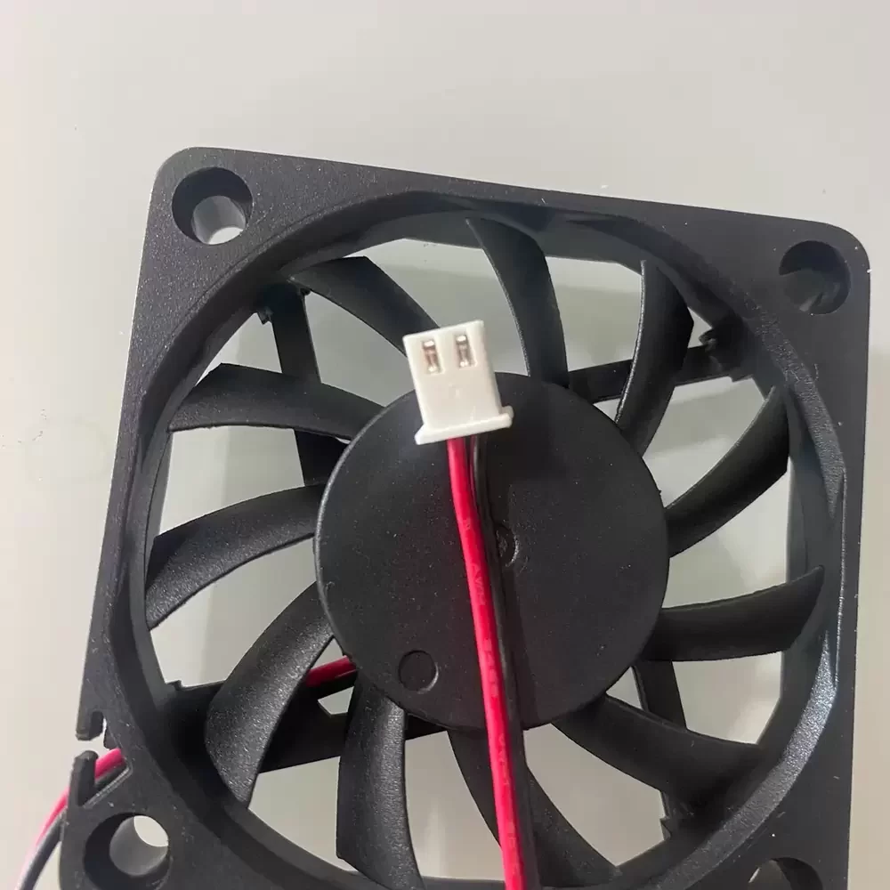 YY6010H12S SNOWFAN 12VDC 0.17A 60x60x10mm Axial Fan YY6010H12S SNOWFAN 12VDC 0.17A 60x60x10mm Axial Fan
