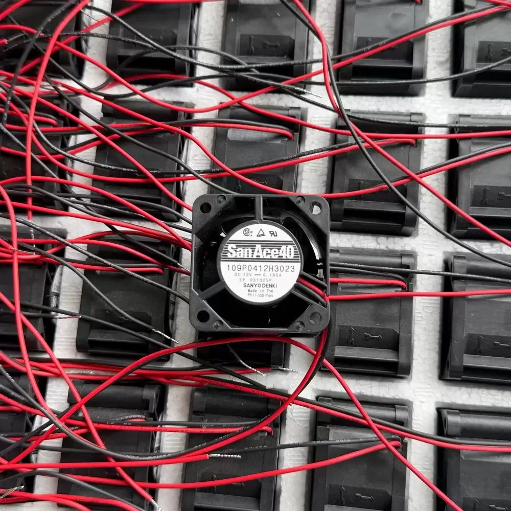109P0412H3023 Sanyo Denki 12V 40x40x28mm DC Axial Fan