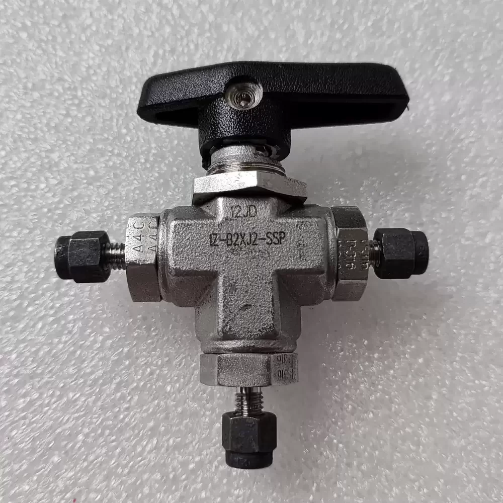 1Z-B2XJ2-SSP Parker 1/16"CPI 6000PSI 316SS 3-Way Ball Valve