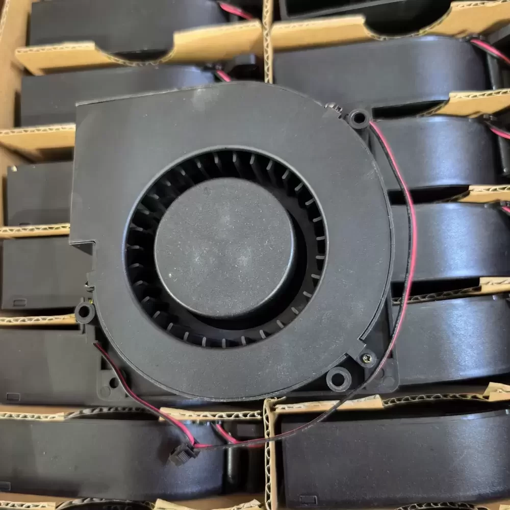 AD2512HB ADDA 12VDC 0.65A 120x120x32mm DC Blower Fan AD2512HB ADDA 12VDC 0.65A 120x120x32mm DC Blower Fan