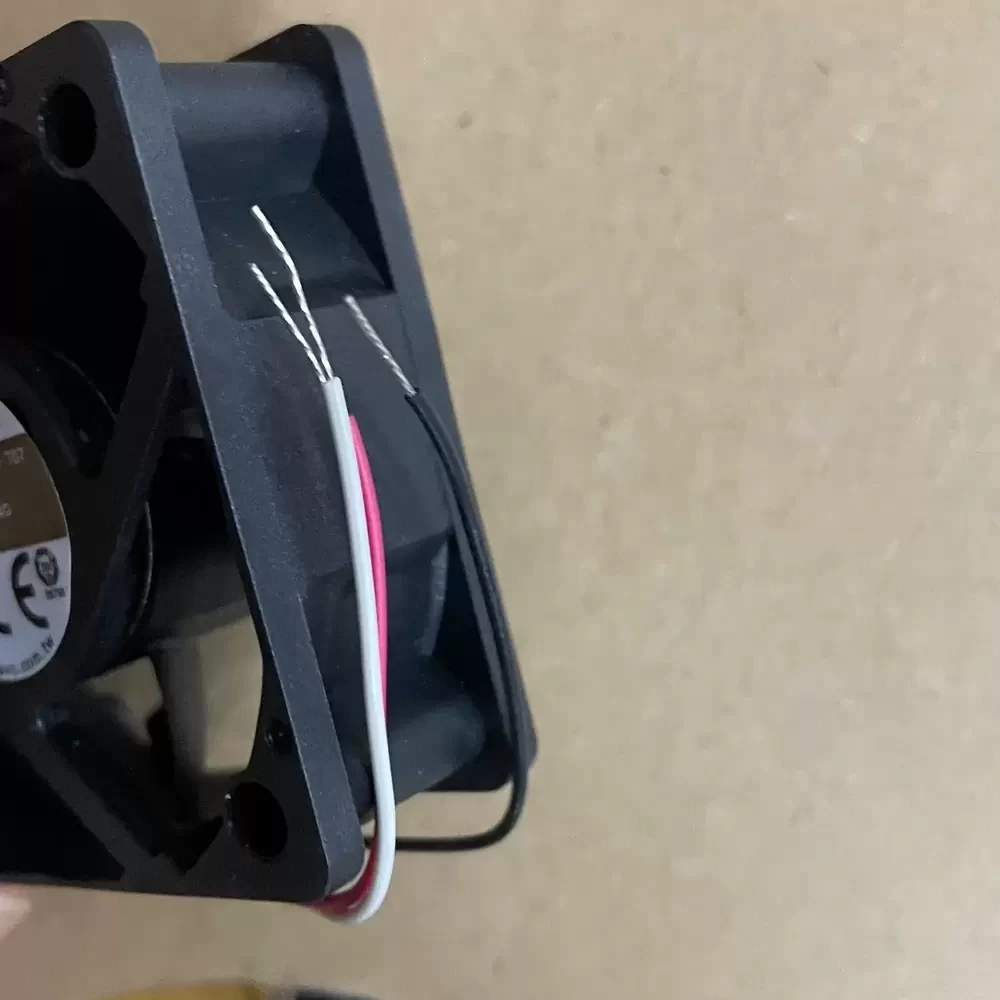 DS05020B12U-T07 AVC 12VDC 0.30A 50x50x20mm Axial Fan DS05020B12U-T07 AVC 12VDC 0.30A 50x50x20mm Axial Fan