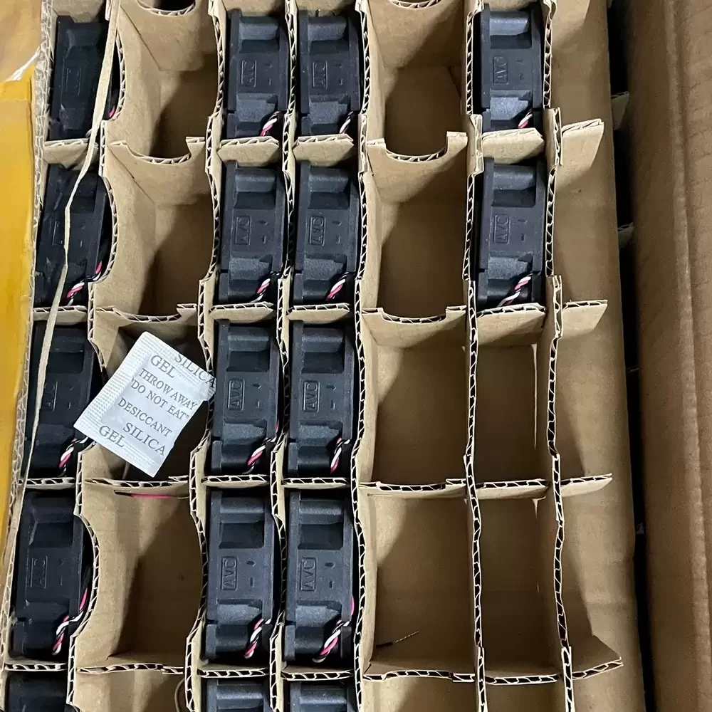 DS05020B12U-T07 AVC 12VDC 0.30A 50x50x20mm Axial Fan DS05020B12U-T07 AVC 12VDC 0.30A 50x50x20mm Axial Fan