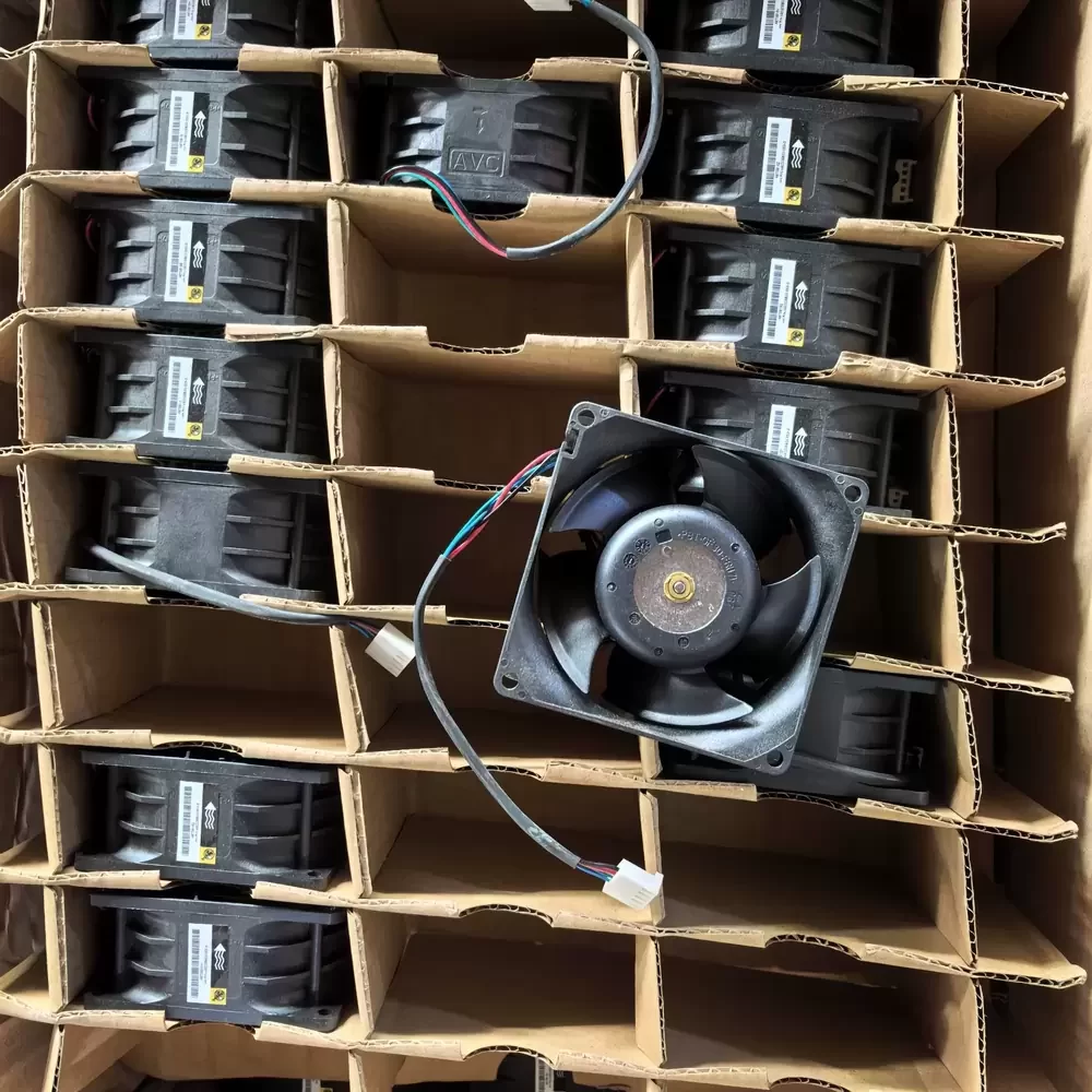 DYTB0838B2G-P162 AVC 12VDC 4.5A 80x80x38mm Cooling Fan DYTB0838B2G-P162 AVC 12VDC 4.5A 80x80x38mm Cooling Fan