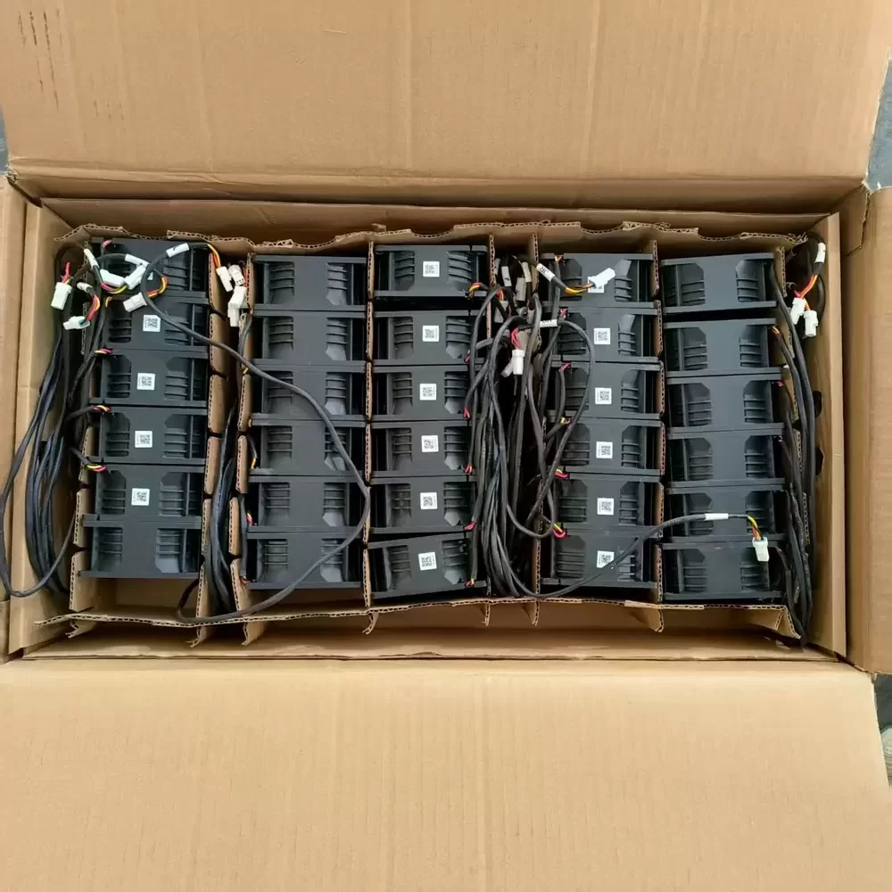 MGT8012ZB-O38F Protechnic 12VDC 2.10A 80x80x38mm Fan MGT8012ZB-O38F Protechnic 12VDC 2.10A 80x80x38mm Fan