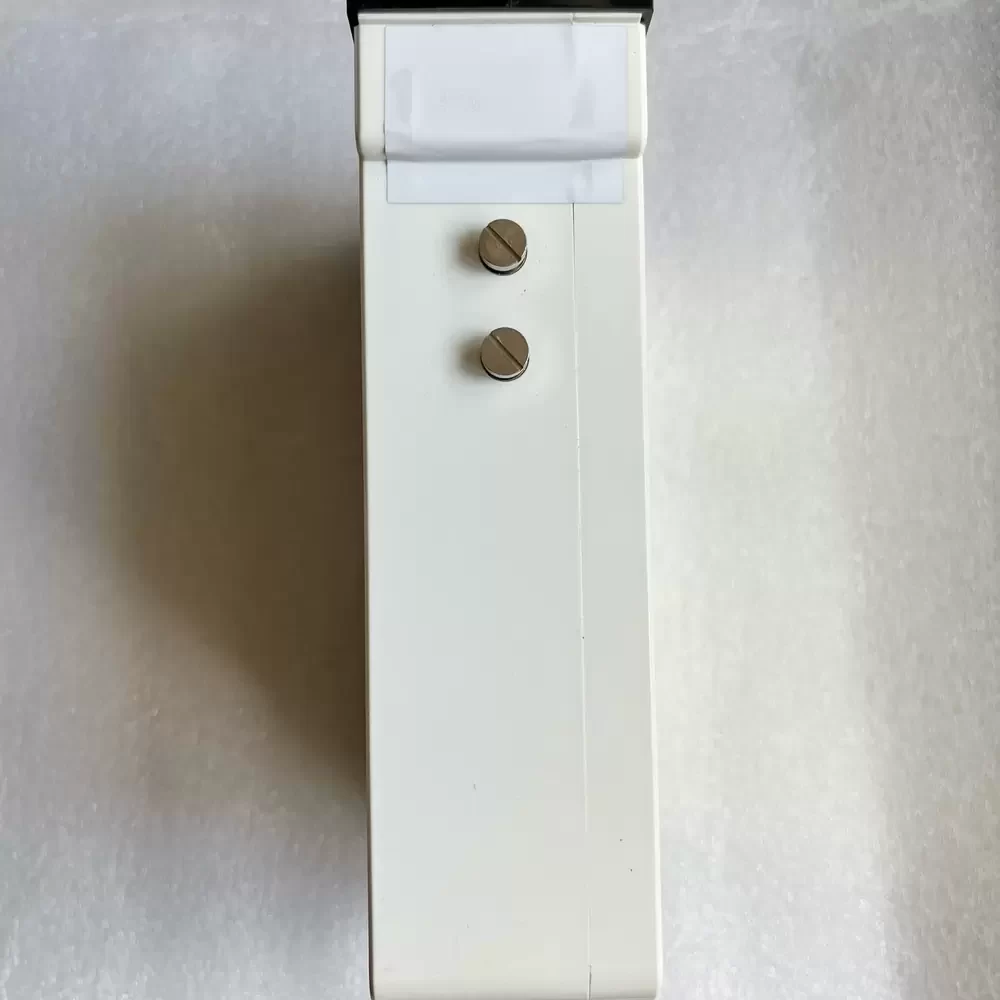 YME-152V-13X2-D Tsuruga 1500V DC Analog Panel Meter YME-152V-13X2-D Tsuruga 1500V DC Analog Panel Meter