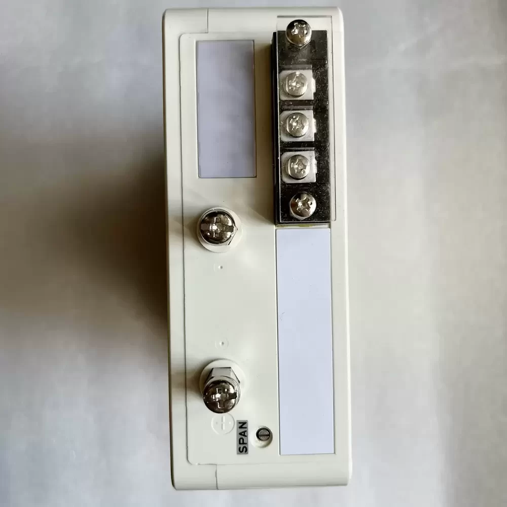 YME-152V-13X2-D Tsuruga 1500V DC Analog Panel Meter YME-152V-13X2-D Tsuruga 1500V DC Analog Panel Meter