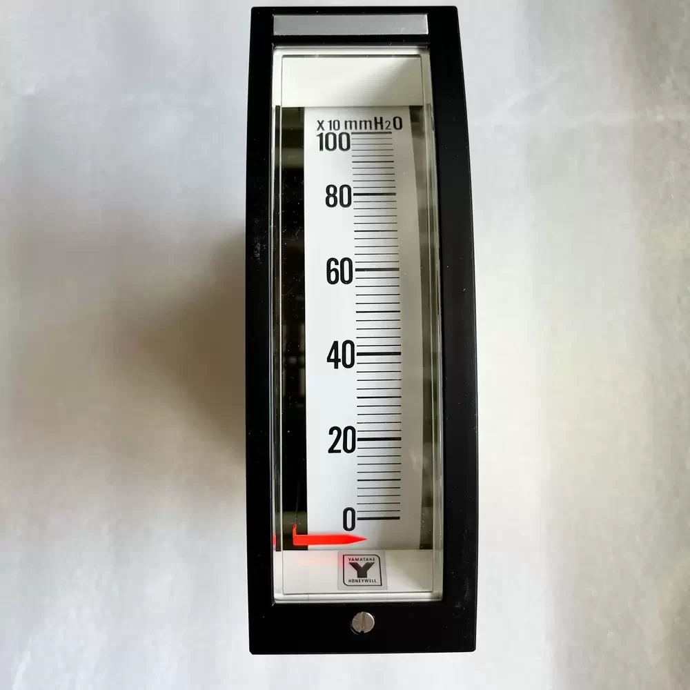 YME-152V-13X2-D Tsuruga 1500V DC Analog Panel Meter