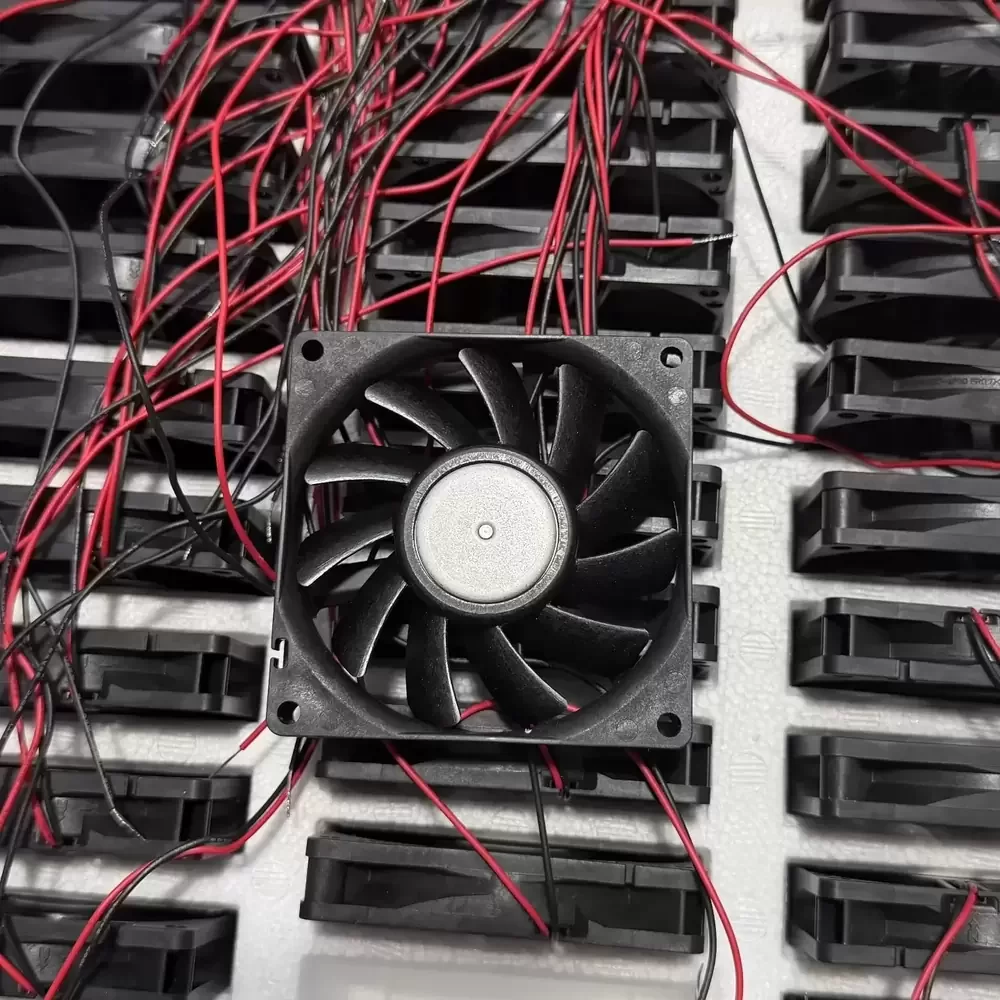 109P0824H702 Sanyo Denki 24VDC 80x15mm DC Axial Fan 109P0824H702 Sanyo Denki 24VDC 80x15mm DC Axial Fan