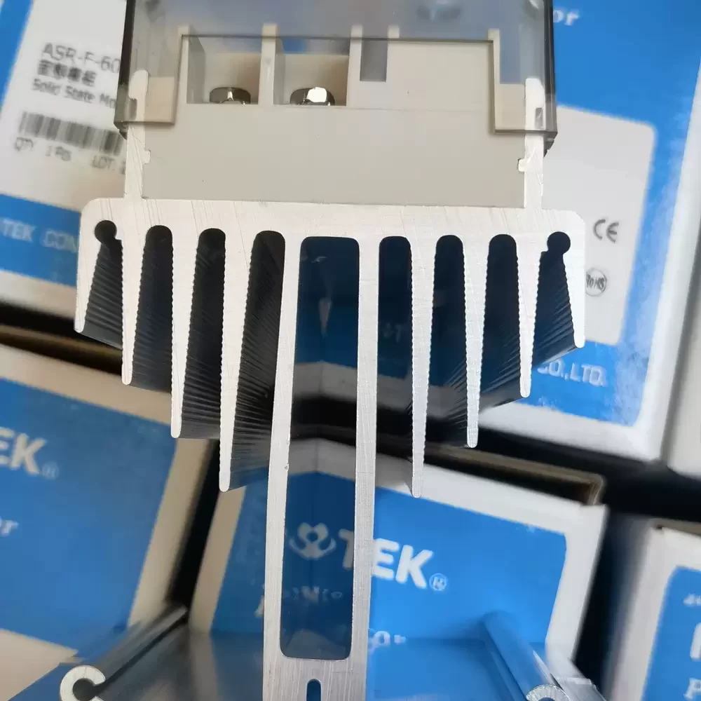 ASR-F-60DA FOTEK 4-32VDC 24-550VAC Solid State Relay ASR-F-60DA FOTEK 4-32VDC 24-550VAC Solid State Relay