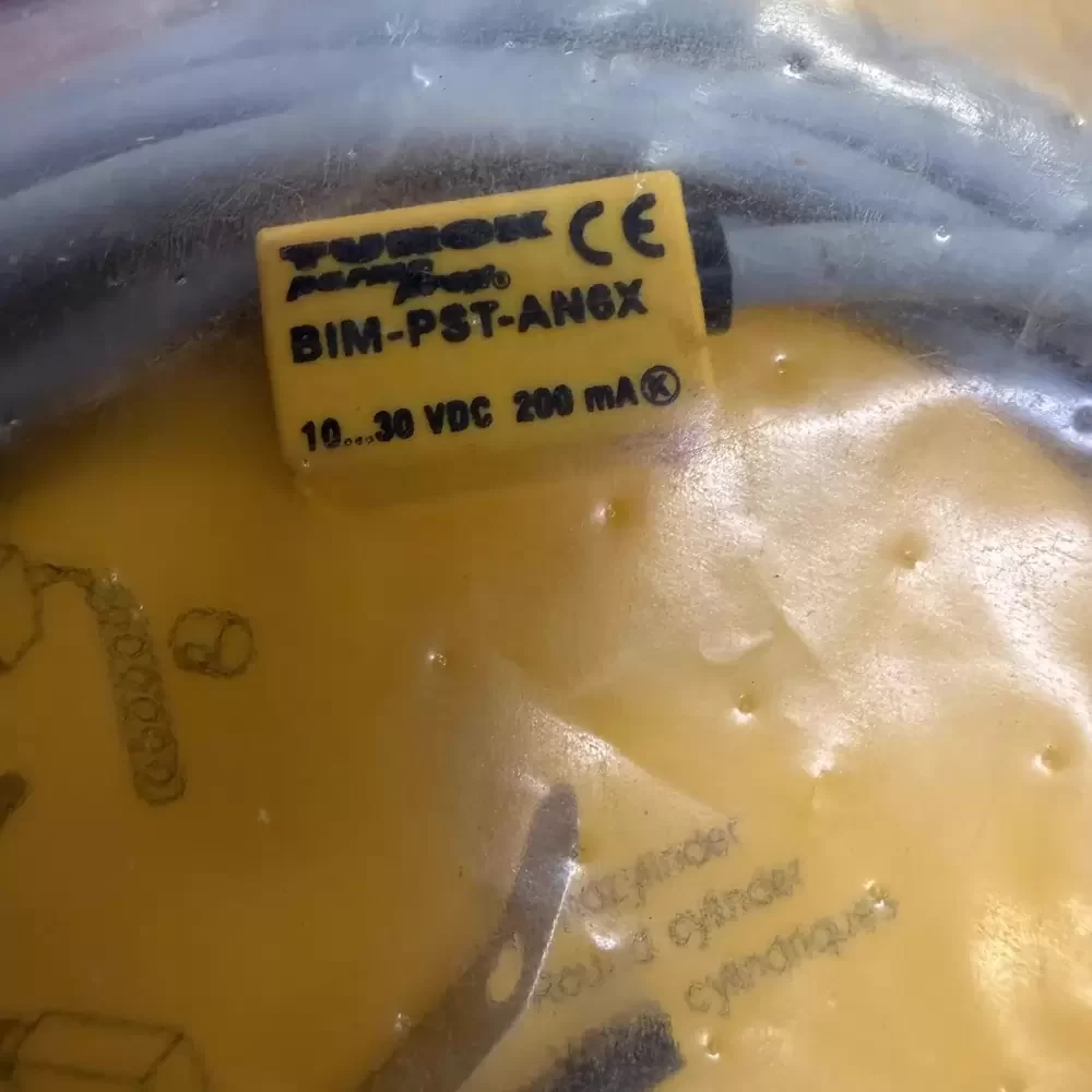 RKC4T-15/TXL & BIM-PST-AN6X TURCK 30VDC 15m Sensor Kit RKC4T-15/TXL & BIM-PST-AN6X TURCK 30VDC 15m Sensor Kit